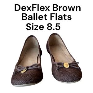 Dexflex Slip On Dark Chocolate Brown Comfort Crunch Ballet Flats Size 8.5